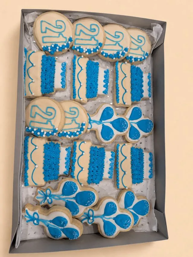 Boxed blue 21st birthday cookie set