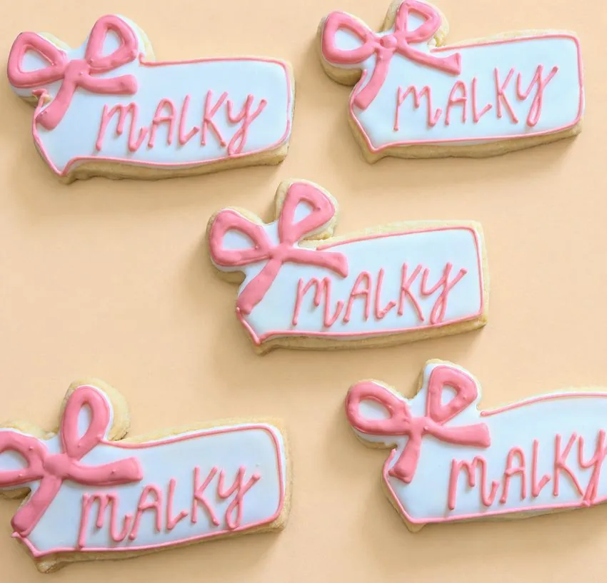 Pink bow name cookies